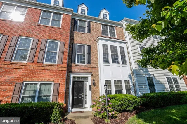 $2,800 | 14580 Crossfield Way, Unit 89A, Woodbridge, VA 22191