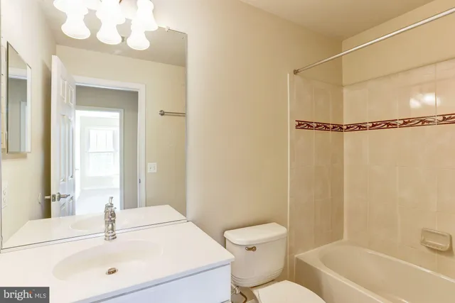 $2,800 | 14580 Crossfield Way, Unit 89A, Woodbridge, VA 22191