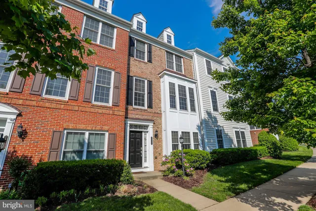 $2,800 | 14580 Crossfield Way, Unit 89A, Woodbridge, VA 22191