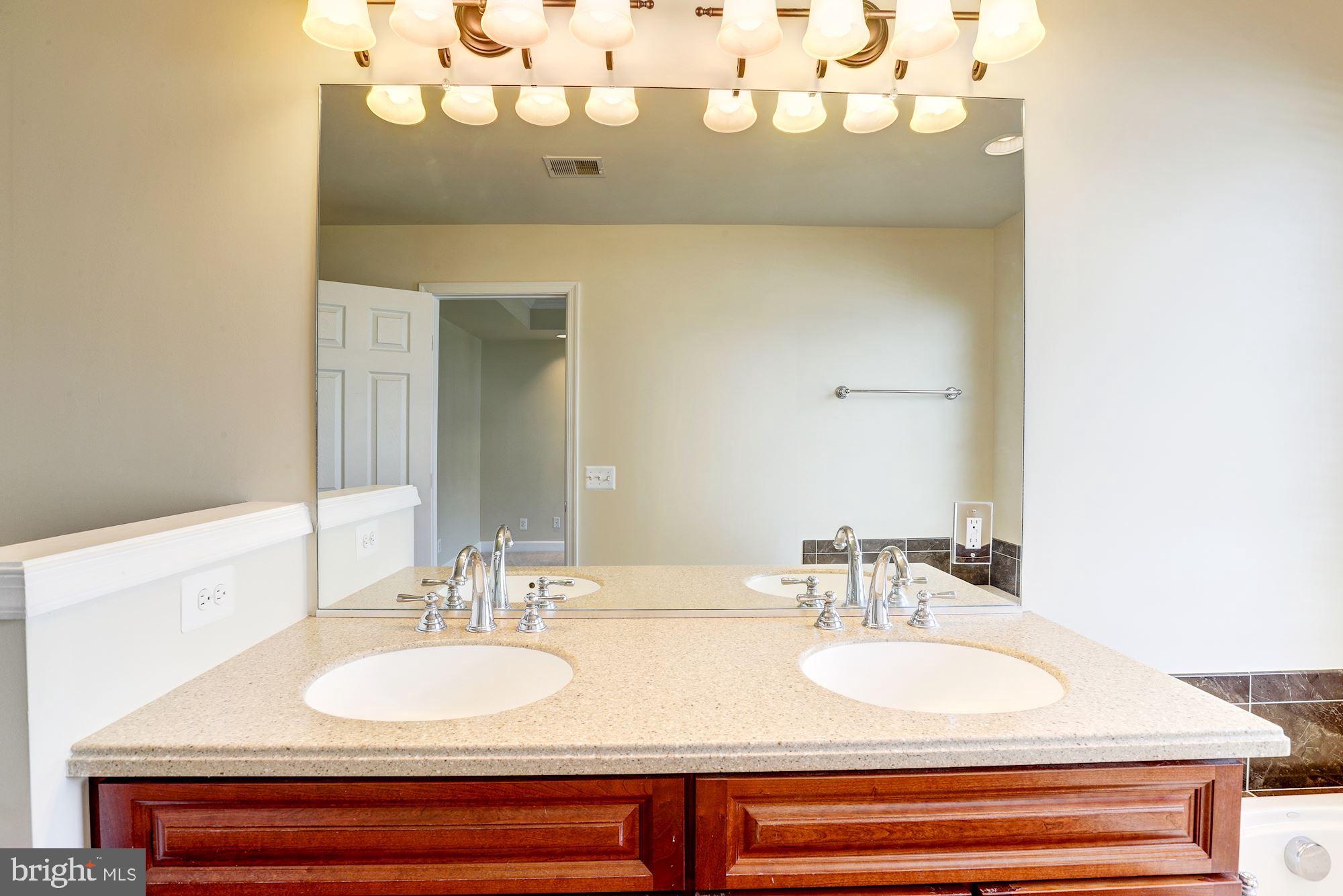 14580 Crossfield Way, Unit 89A Woodbridge, VA 22191 - Photo 31 of 35