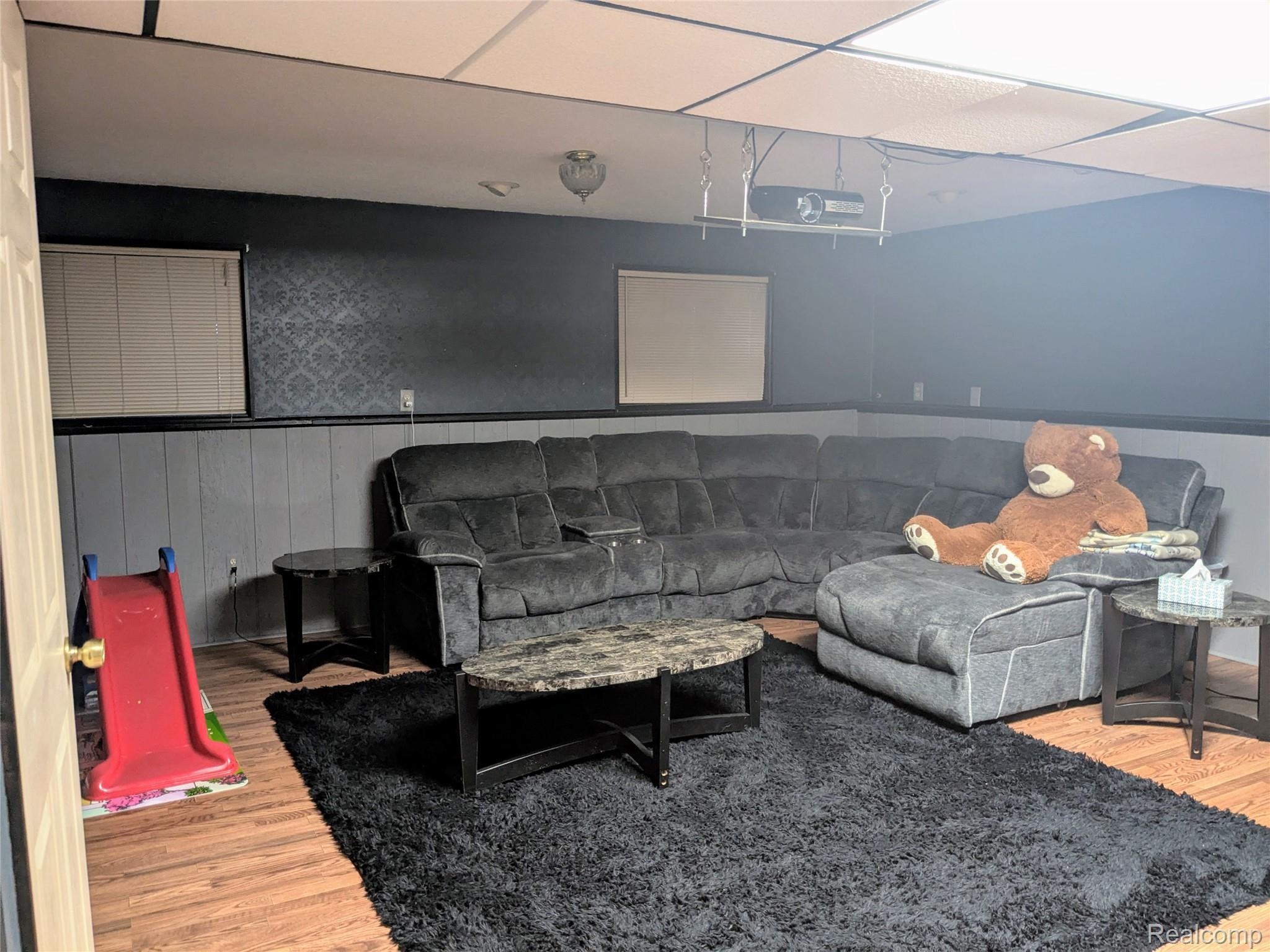 1408 Bowers Road Lapeer, MI 48446 - Photo 31 of 60 Family Room