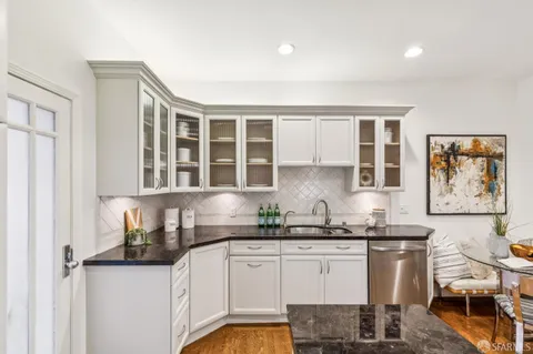 $3,000,000 | 1262 Sacramento Street, San Francisco, CA 94108