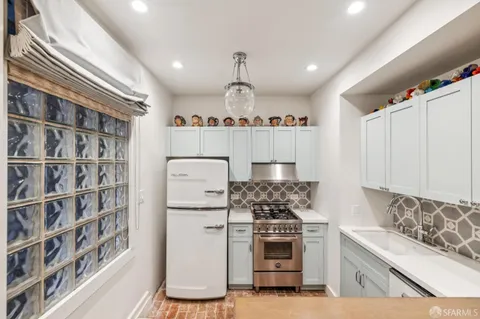 $3,000,000 | 1262 Sacramento Street, San Francisco, CA 94108