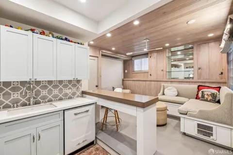 $3,000,000 | 1262 Sacramento Street, San Francisco, CA 94108