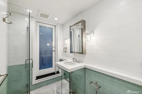 $3,000,000 | 1262 Sacramento Street, San Francisco, CA 94108