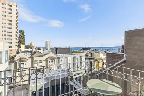 $3,000,000 | 1262 Sacramento Street, San Francisco, CA 94108