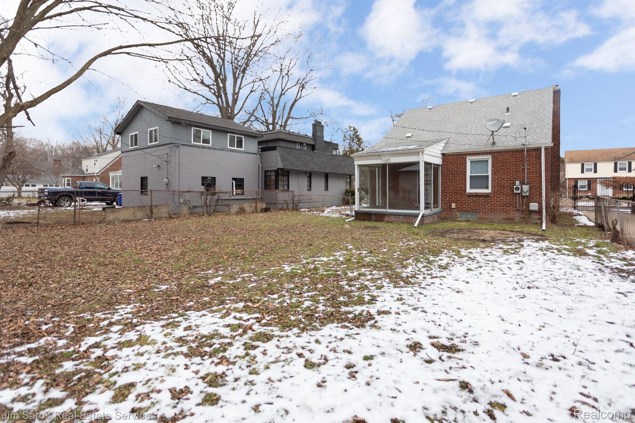 4711 Yorkshire Road Detroit, MI 48224 - Photo 17 of 18 5.jpg