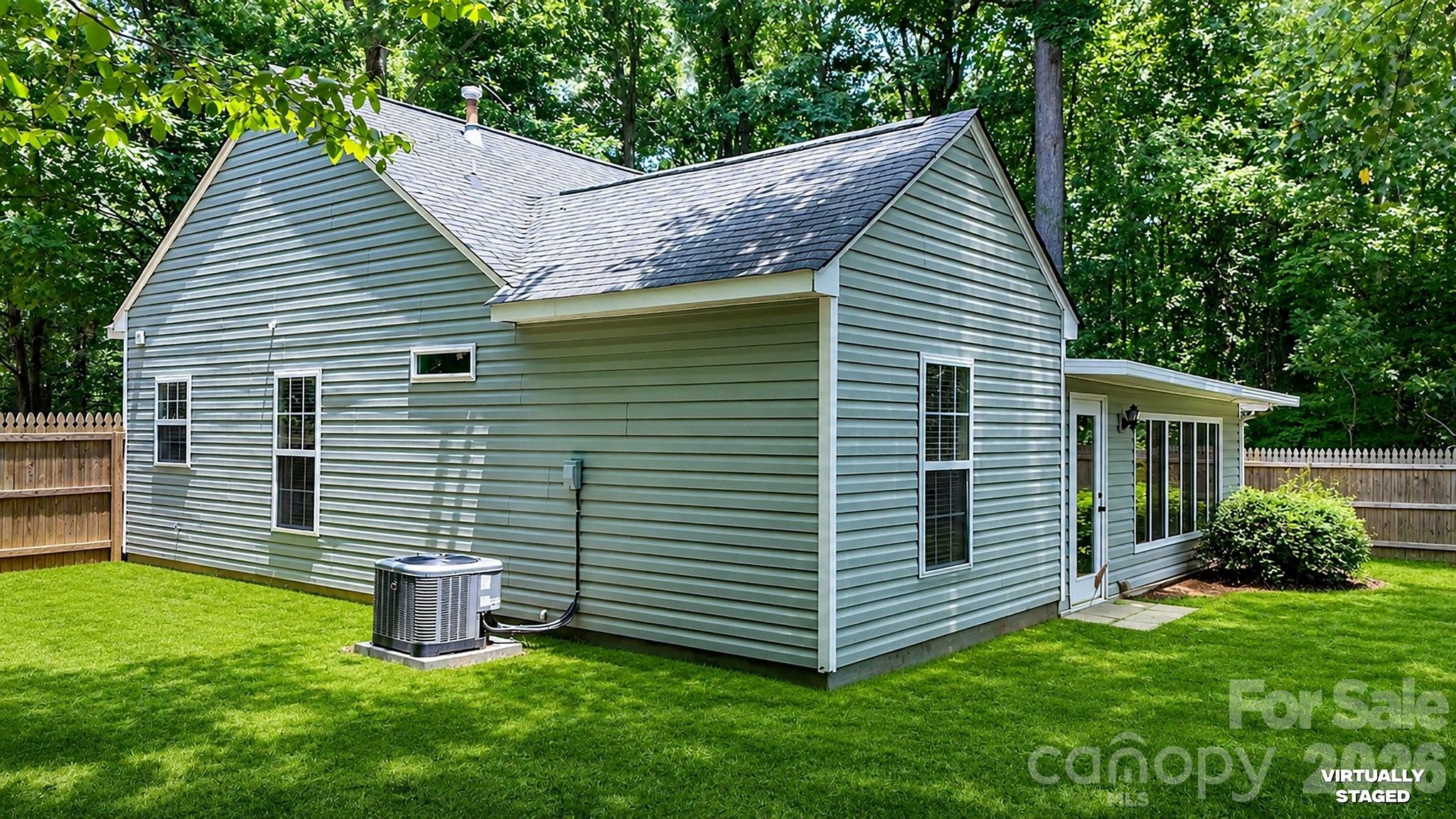 5050 Gibbons Link Road Charlotte, NC 28269 - Photo 25 of 29