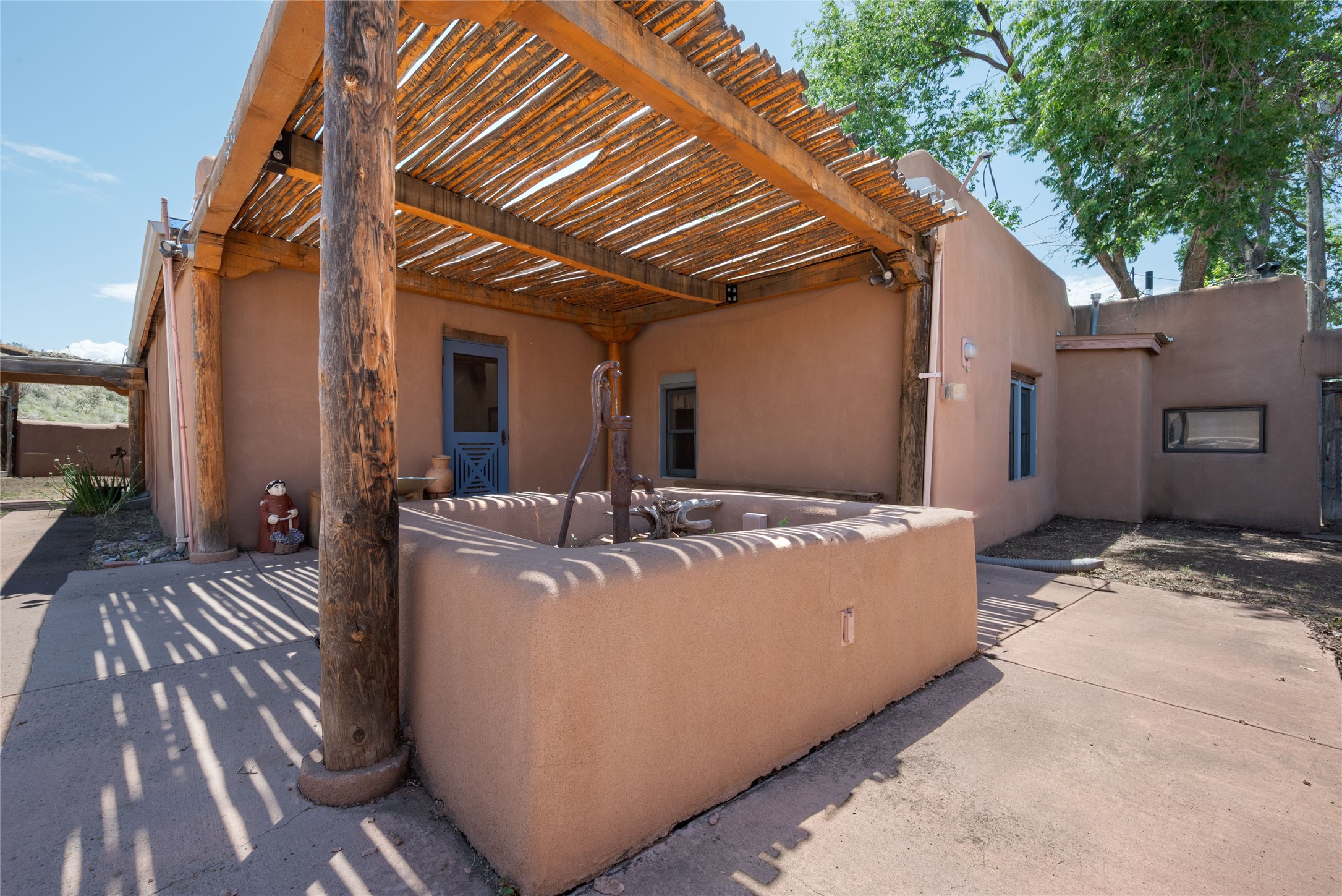 442 Los Pinos Road Santa Fe, NM 87507 - Photo 9 of 70