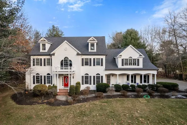 $1,878,000 | 15 Homestead Drive, Medfield, MA 02052