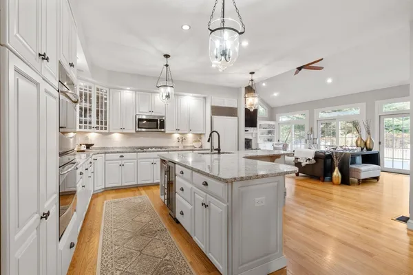 $1,878,000 | 15 Homestead Drive, Medfield, MA 02052