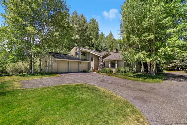 $2,550,000 | 222 Elkhorn Road, Sun Valley, ID 83353