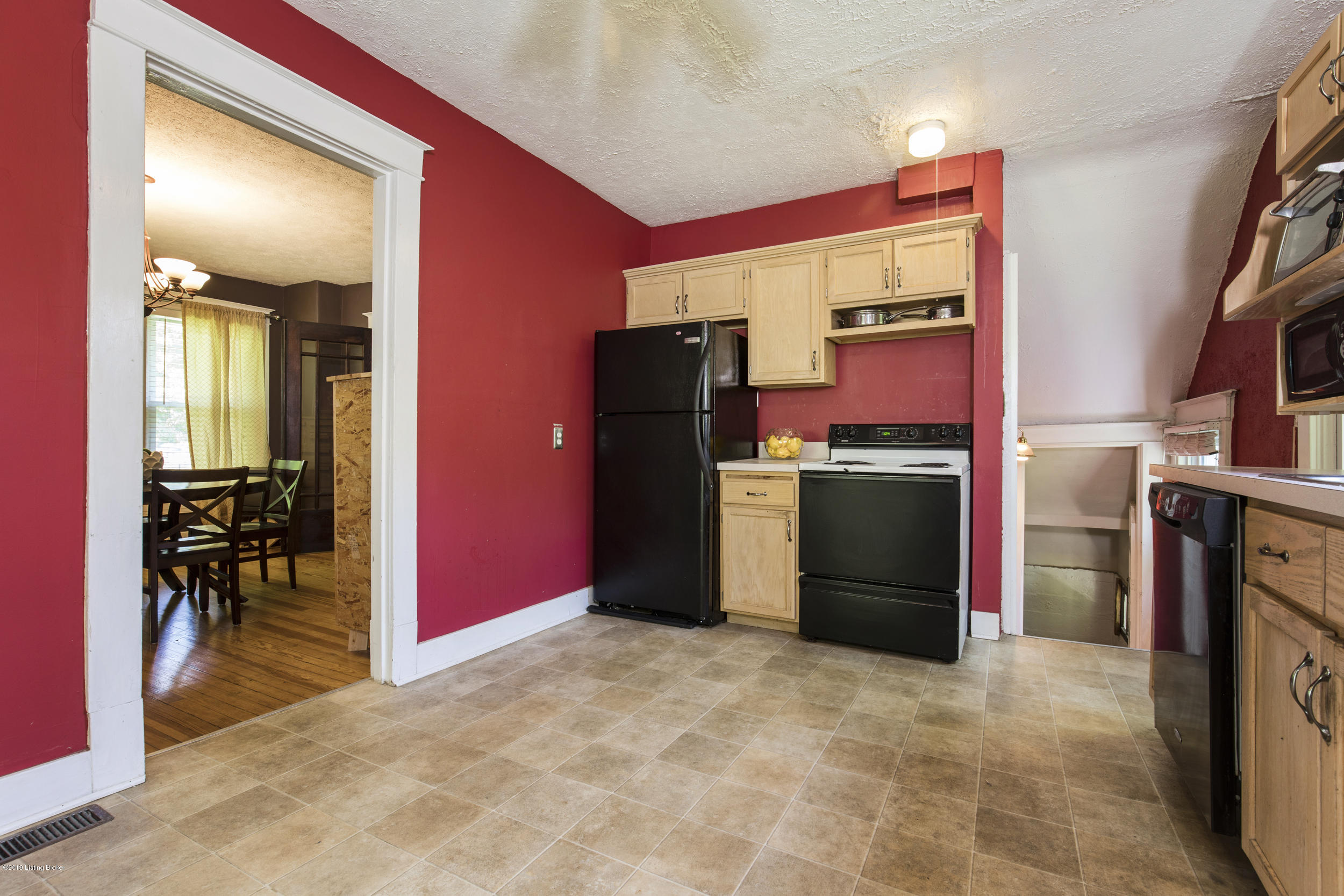 7516 River Road Prospect, KY 40059 - Photo 15 of 37 Large & Spacious