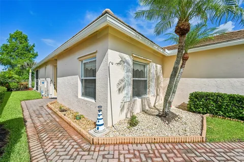 $350,000 | 322 Southwest Tomoka Springs Drive, Port St. Lucie, FL 34986