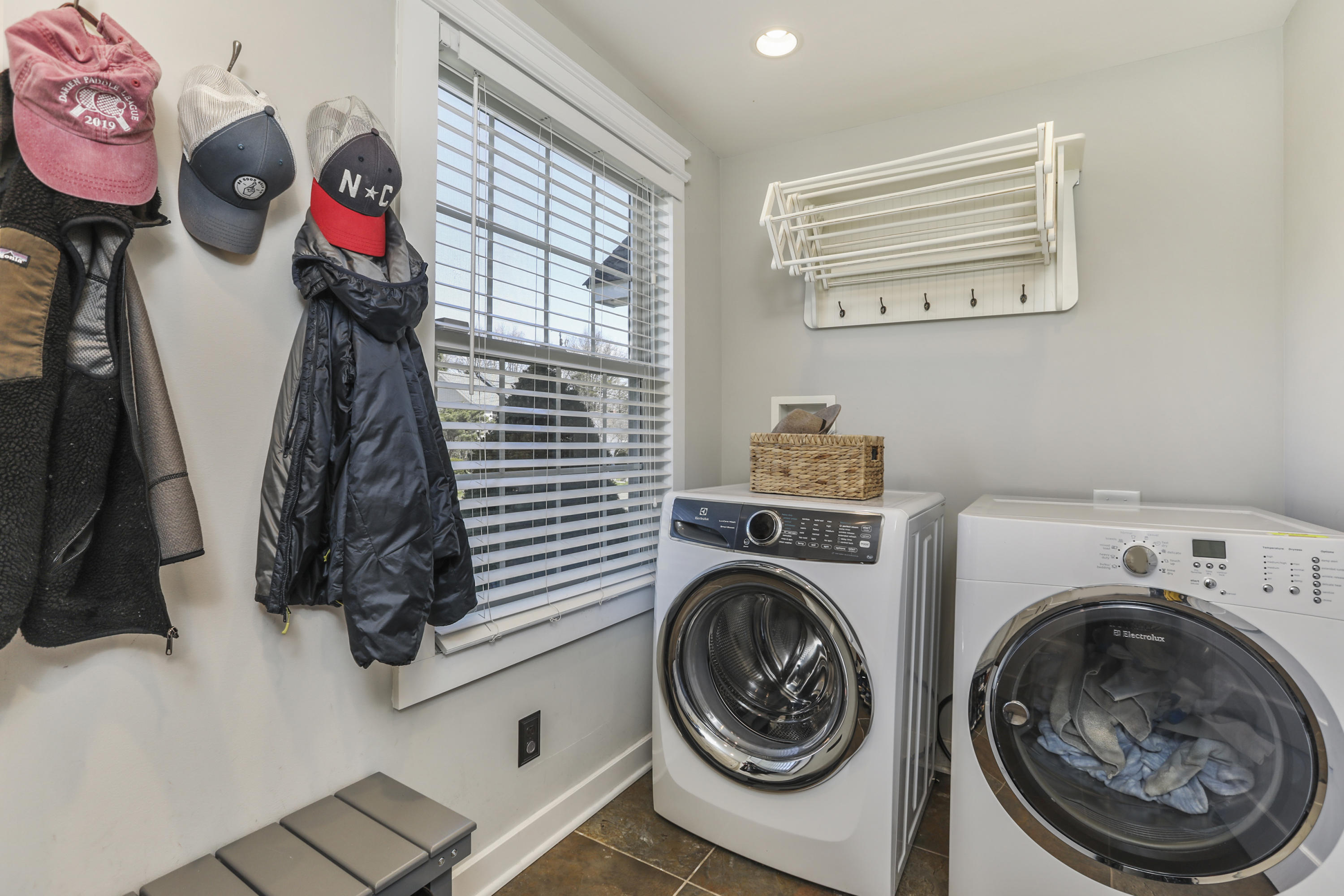 78 Maple Street Darien, CT 06820 - Photo 14 of 28 015-photo-laundry-mud-room-9092271