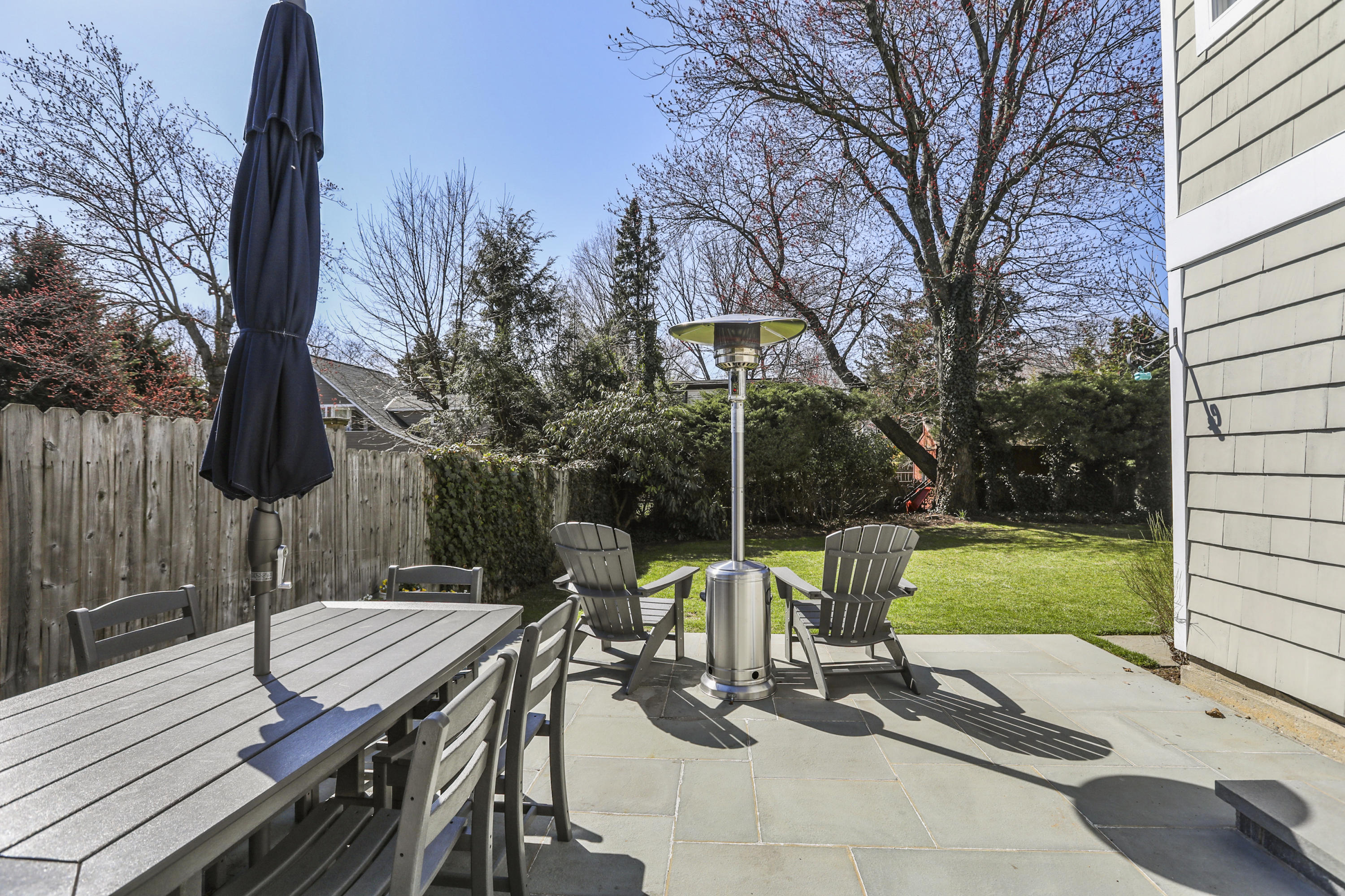 78 Maple Street Darien, CT 06820 - Photo 22 of 28 025-photo-patio-9092286