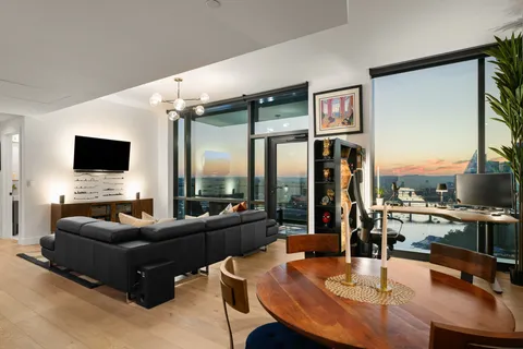 $1,395,000 | 70 Rainey Street, Unit 1908, Austin, TX 78701