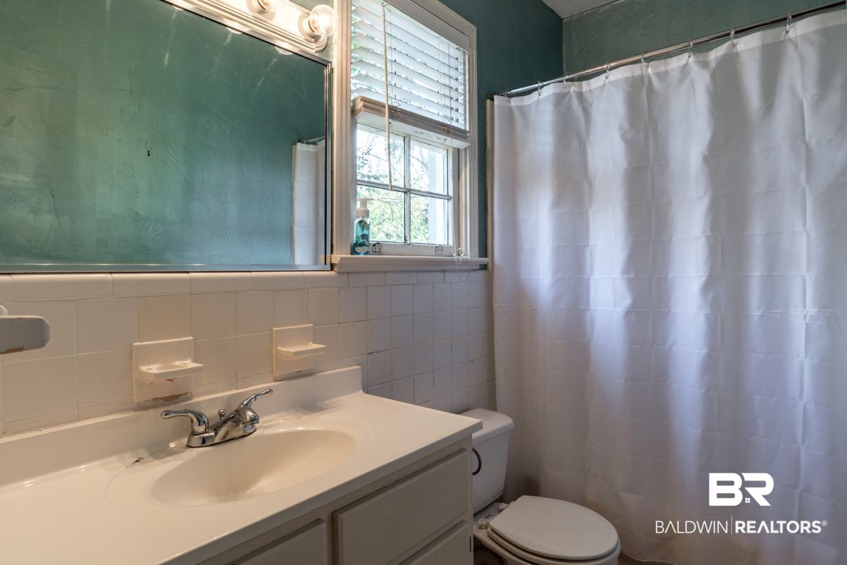 1908 Old Government Street Mobile, AL 36606 - Photo 22 of 32 Master Bath