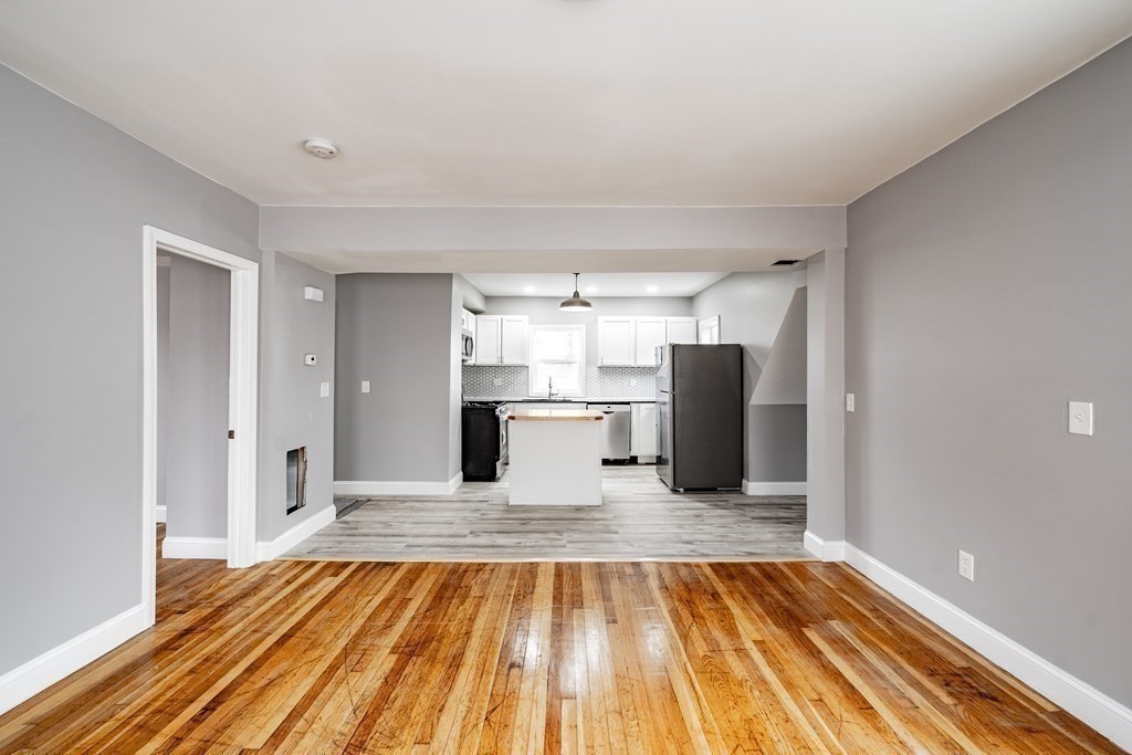 261 Oakland Street Springfield, MA 01108 - Photo 19 of 35 Gallery Image 19