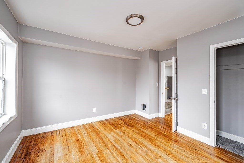 261 Oakland Street Springfield, MA 01108 - Photo 24 of 35 Gallery Image 24