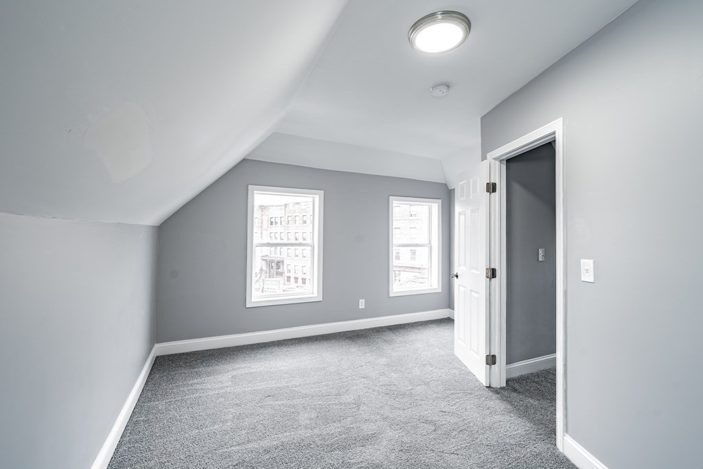 261 Oakland Street Springfield, MA 01108 - Photo 29 of 35 Gallery Image 29