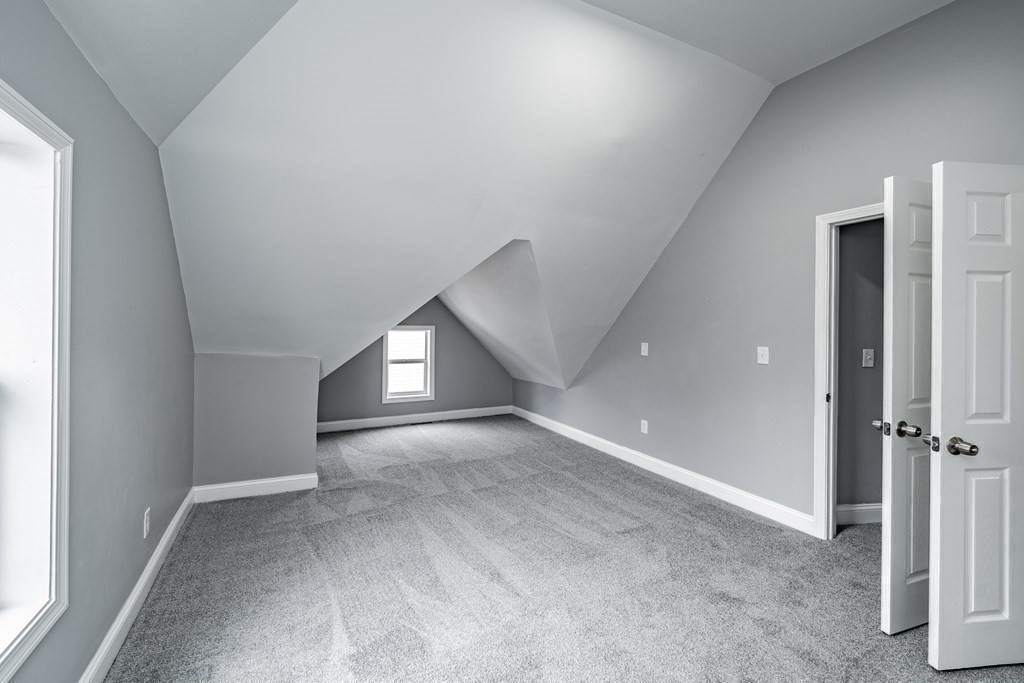 261 Oakland Street Springfield, MA 01108 - Photo 34 of 35 Gallery Image 34