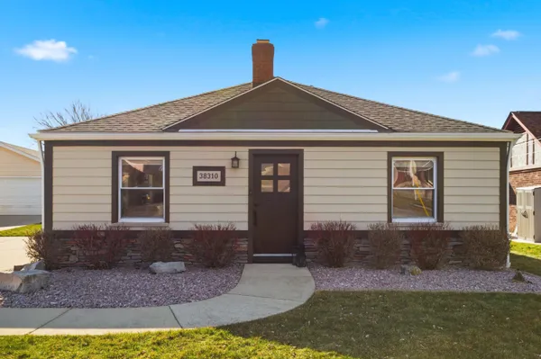 $449,900 | 38310 Huron Pointe Drive, Harrison Township, MI 48045