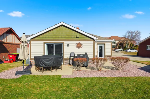 $449,900 | 38310 Huron Pointe Drive, Harrison Township, MI 48045