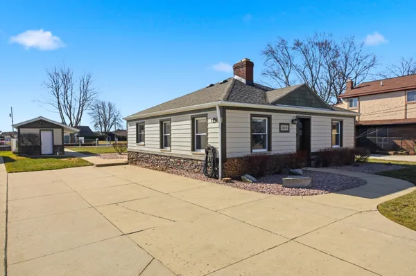 $449,900 | 38310 Huron Pointe Drive, Harrison Township, MI 48045