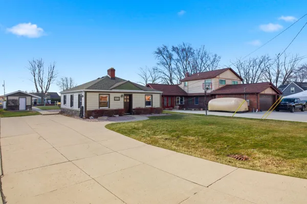 $449,900 | 38310 Huron Pointe Drive, Harrison Township, MI 48045