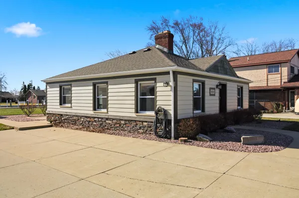 $449,900 | 38310 Huron Pointe Drive, Harrison Township, MI 48045