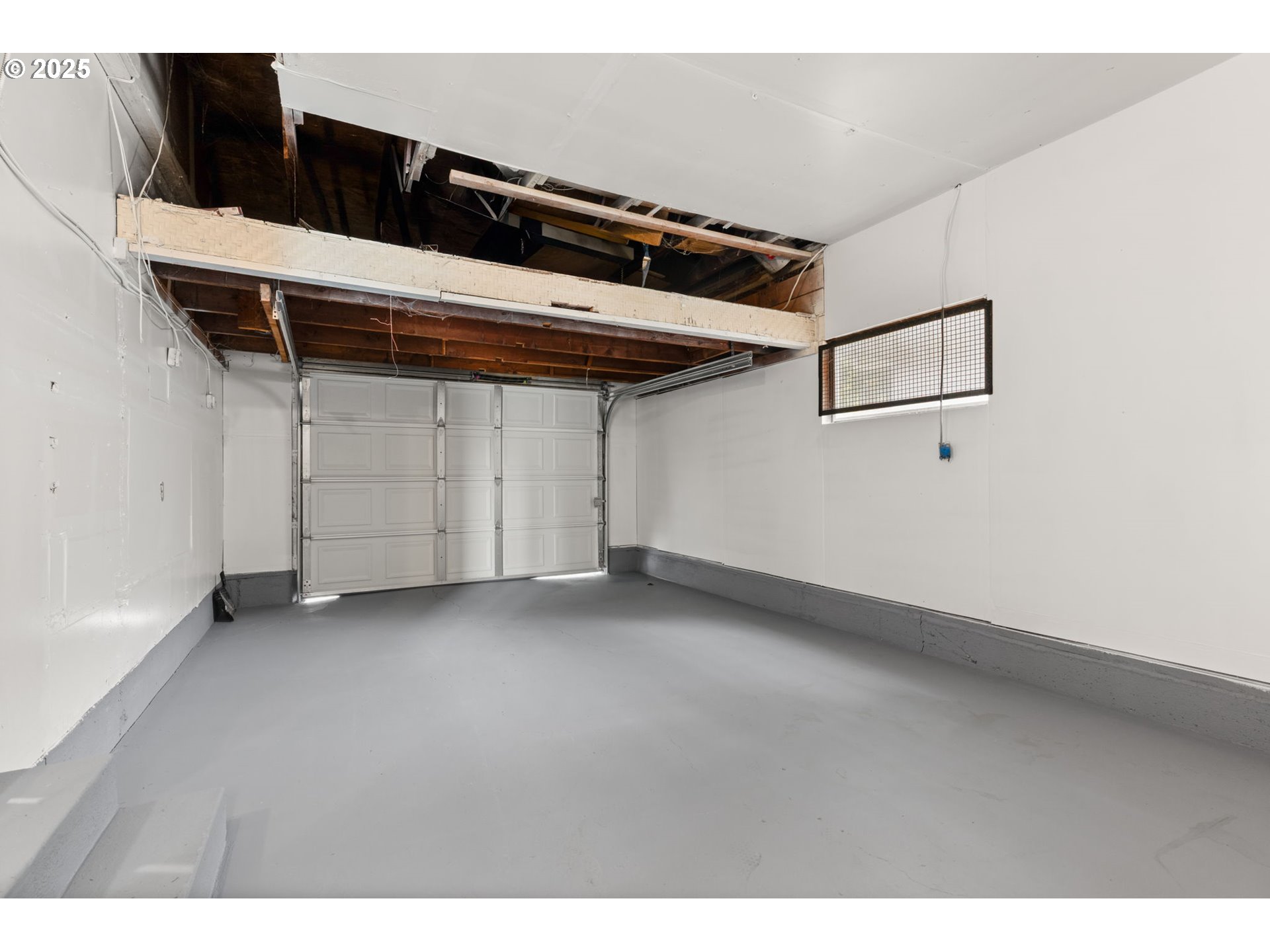 1203 Northeast 190th Place Portland, OR 97230 - Photo 45 of 48 a view of a garage