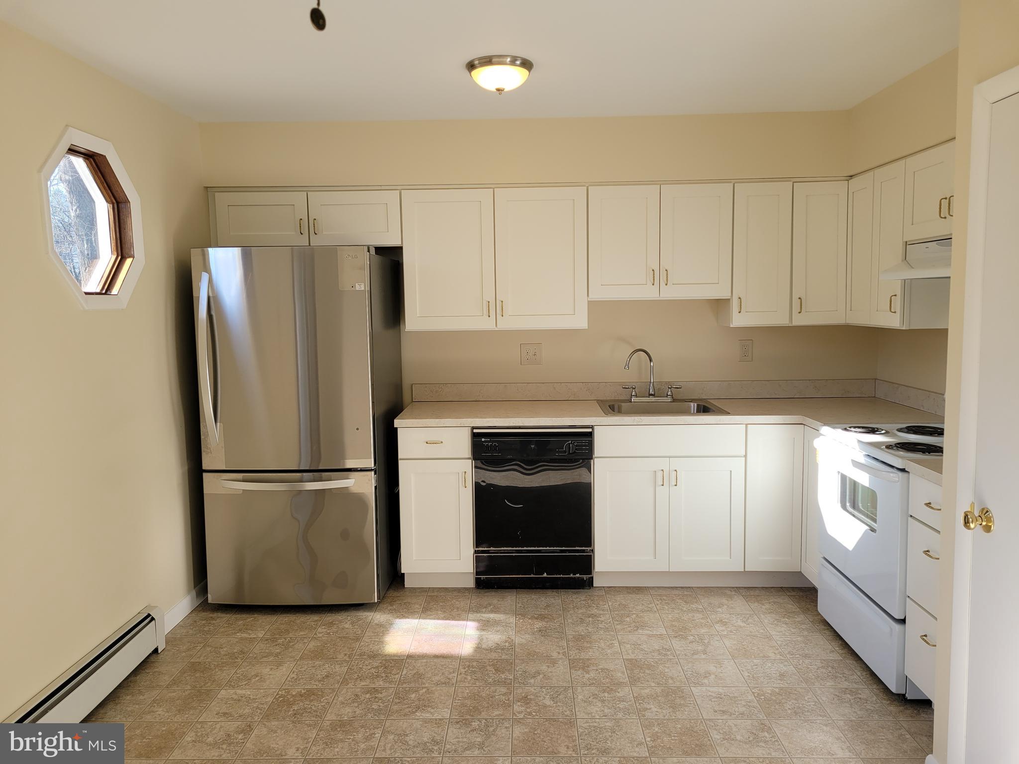 208 Walnut Ridge Drive Pottstown, PA 19464 - Photo 5 of 20 Gallery Image 5