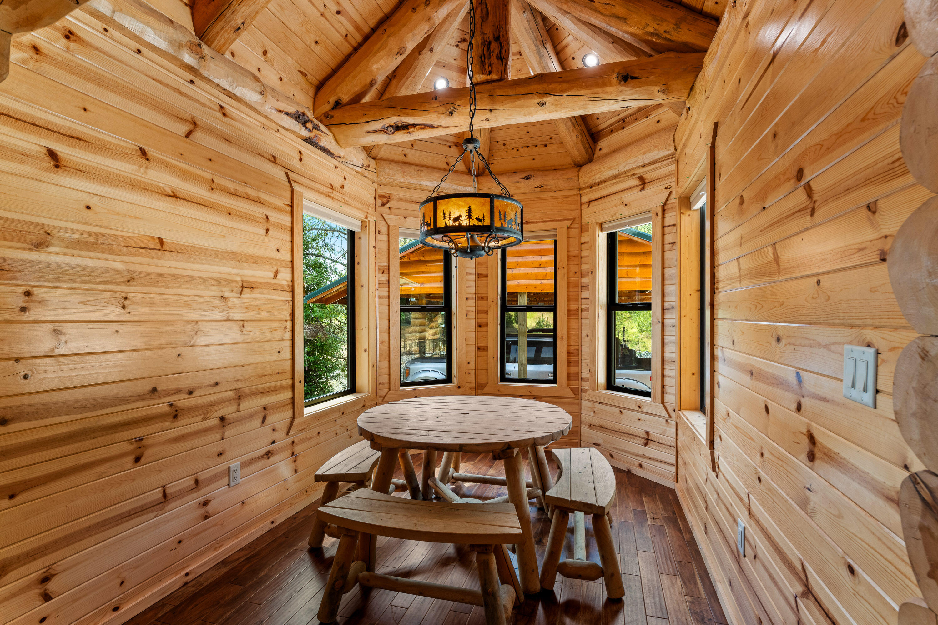 225 Eagle Ridge Road Canyonville, OR 97417 - Photo 32 of 52 a view of a room with a table and chairs