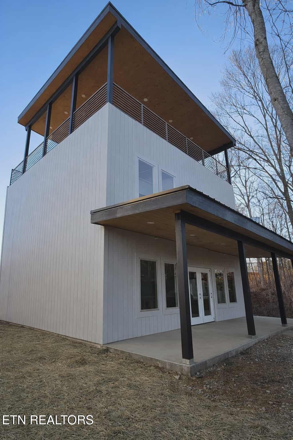 2911 Tipi Way Pigeon Forge, TN 37863 - Photo 2 of 12 back view