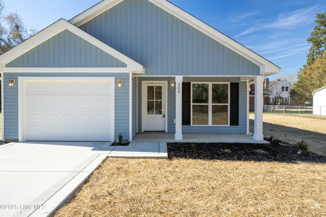 $244,500 | 302 South West Street, Roseboro, NC 28382