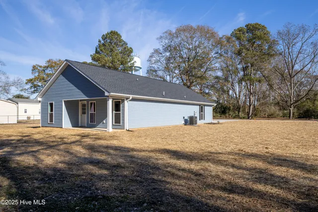 $244,500 | 302 South West Street, Roseboro, NC 28382