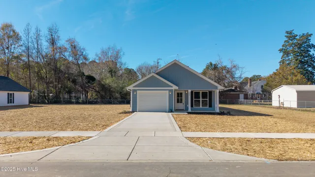 $244,500 | 302 South West Street, Roseboro, NC 28382