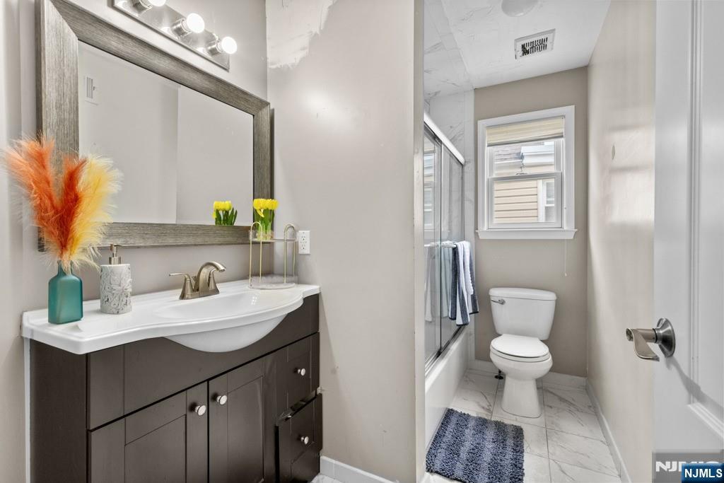 46 Barbara Street Newark, NJ 07105 - Photo 13 of 36