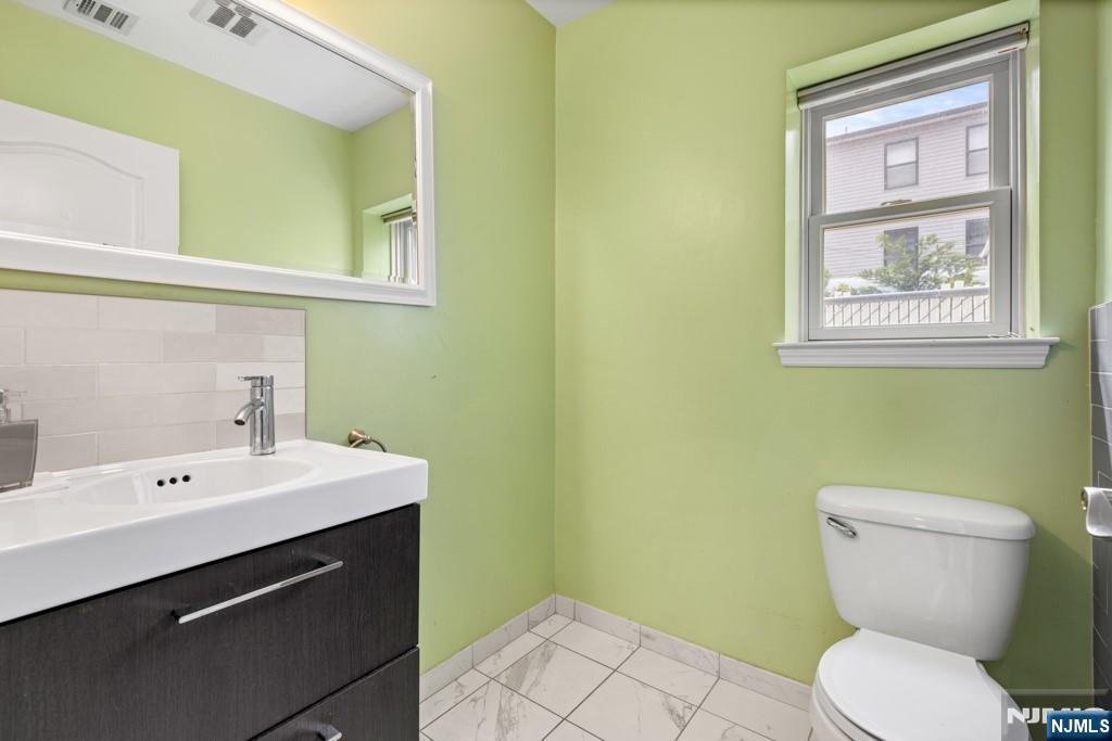 46 Barbara Street Newark, NJ 07105 - Photo 23 of 36