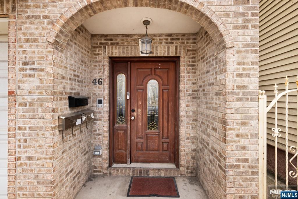 46 Barbara Street Newark, NJ 07105 - Photo 4 of 36