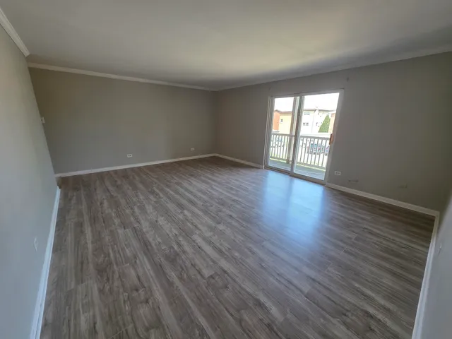 $224,900 | 910 Beau Drive, Unit 202, Des Plaines, IL 60016