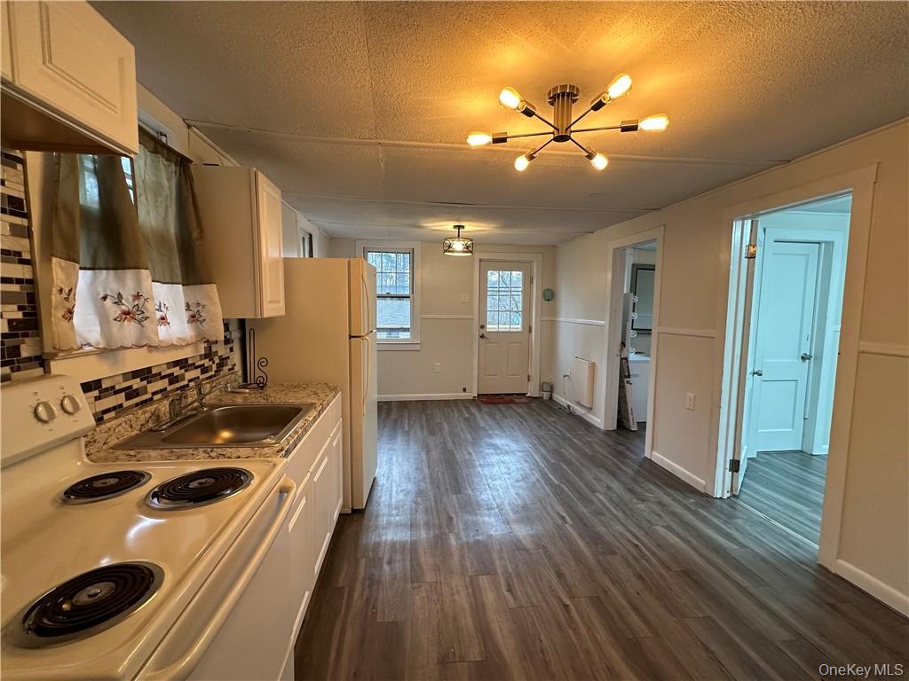 55 Burlingham Road Bloomingburg, NY 12721 - Photo 5 of 16