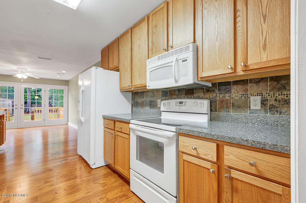 529 Hidden Valley Road Wilmington, NC 28409 - Photo 5 of 22 529HiddenValley-10