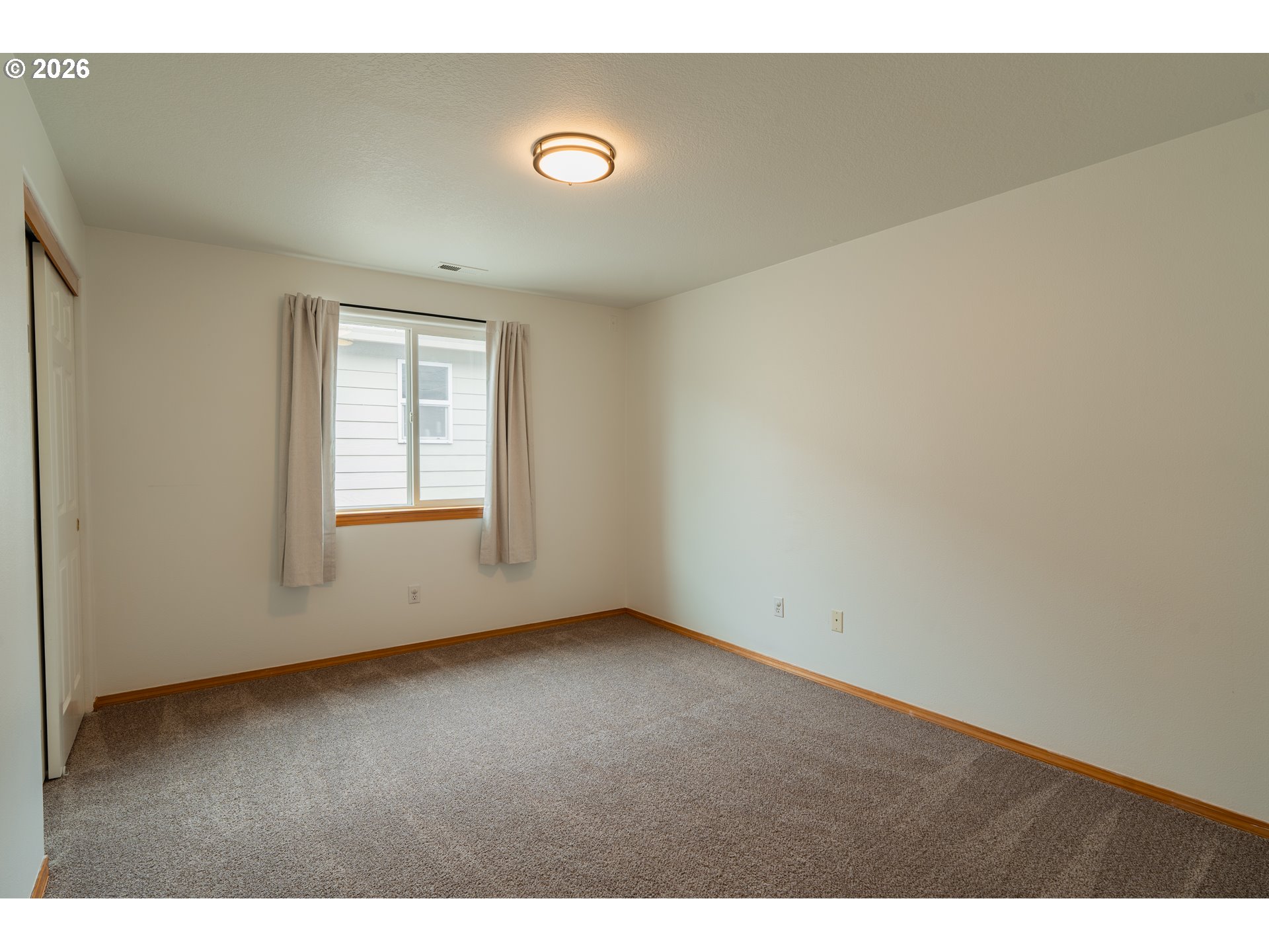 7870 Southeast Springwater Drive Portland, OR 97206 - Photo 32 of 47