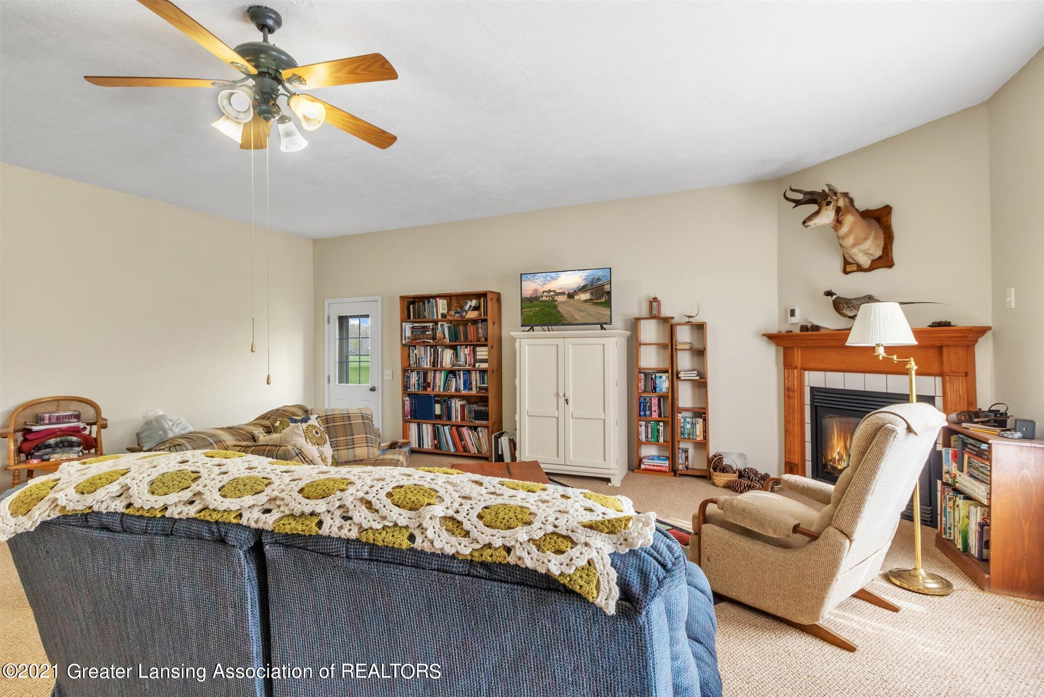 1337 North Ainger Road Charlotte, MI 48813 - Photo 17 of 60 19-1337 N Ainger Rd-Windowstill-Real-Est