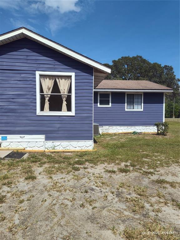 140 Bay Road Ocklawaha, FL 32179 - Photo 4 of 22