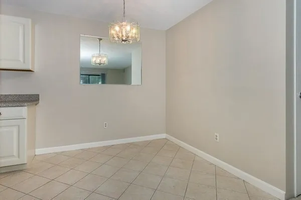$2,150 | 14 Village Green Lane, Unit 7, Natick, MA 01760