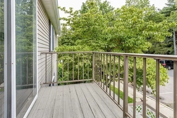 $2,150 | 14 Village Green Lane, Unit 7, Natick, MA 01760