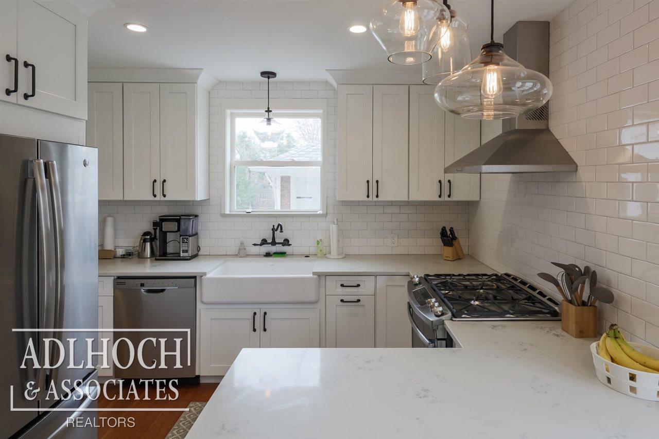 1353 Audubon Road Grosse Pointe, MI 48230 - Photo 19 of 49 31345078-18.JPG